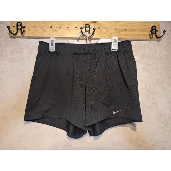 Nike shorts size medium - Picture 1 of 3